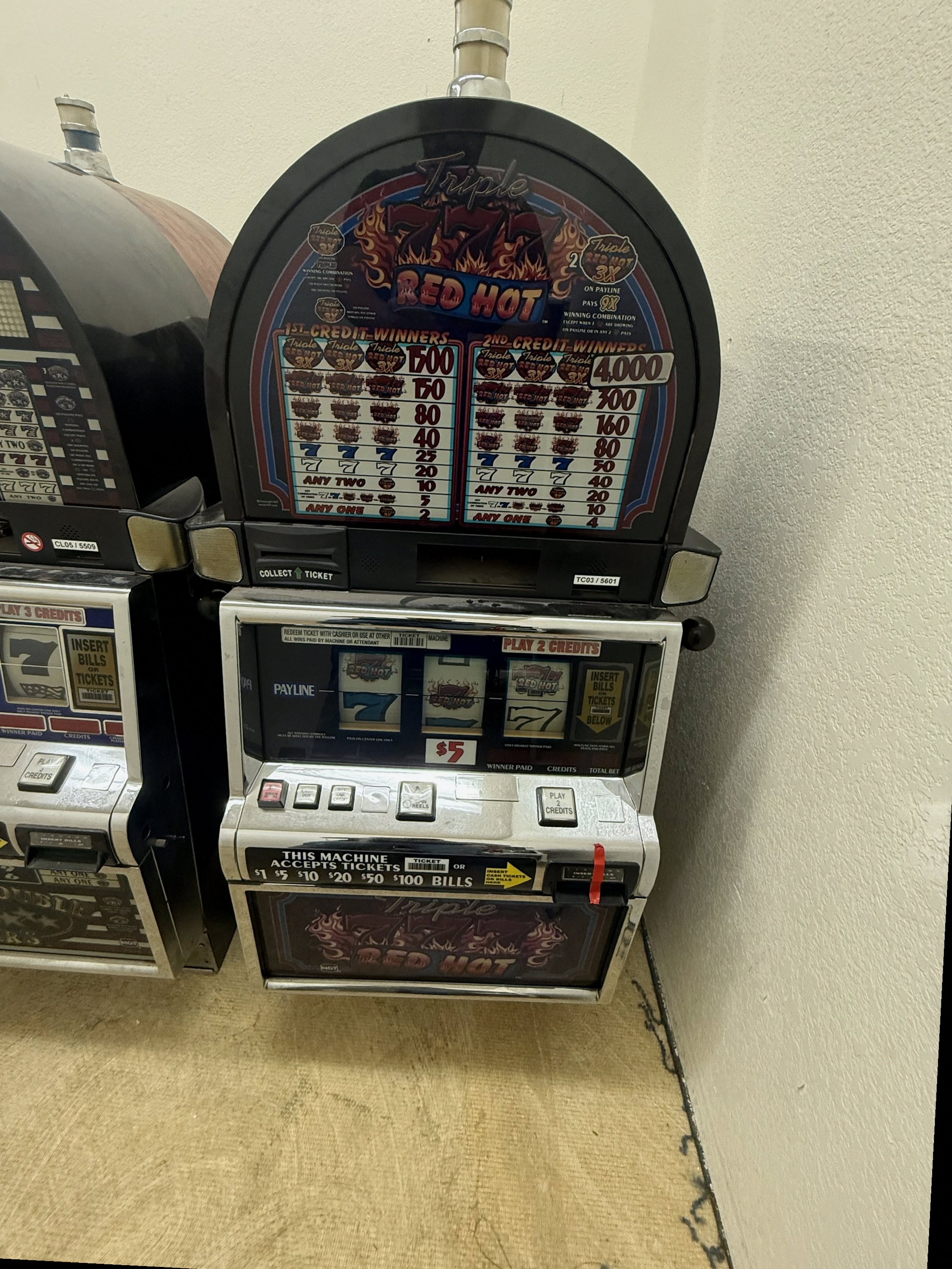 IGT Reel Spinner Triple Red Hot 777